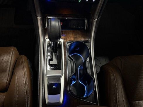 Used 2019 Subaru Ascent Touring w/ Popular Package #3 image 20