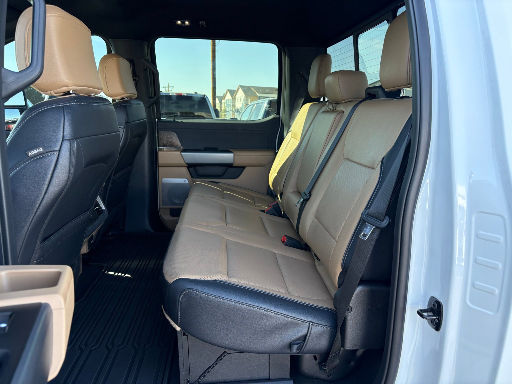 Used 2026 Ford F350 Lariat w/ Lariat Premium Package AWD/4WD image 21