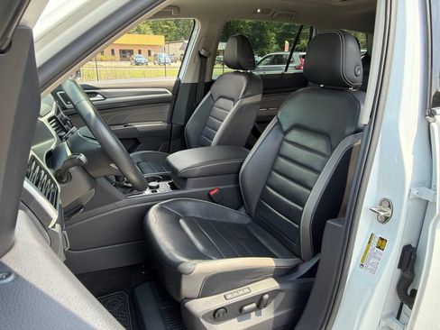 Used 2023 Volkswagen Atlas SEL Premium AWD/4WD image 18