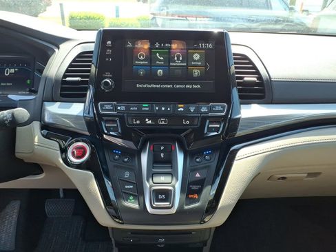 Used 2023 Honda Odyssey Elite image 12
