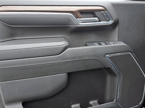 Used 2024 Chevrolet Silverado 1500 LT w/ Z71 Off-Road Package image 15