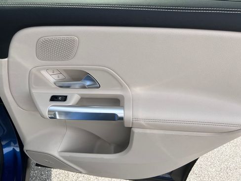 New 2026 Mercedes-Benz GLB 250 4MATIC image 18