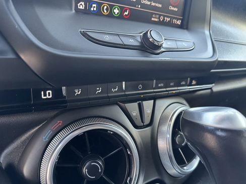 Used 2023 Chevrolet Camaro LT image 27