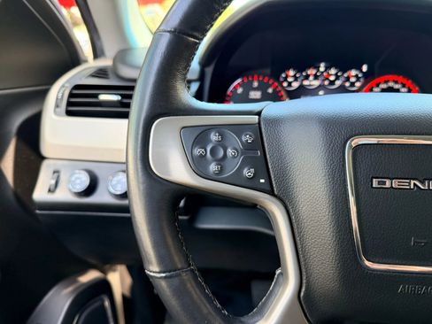 Used 2015 GMC Yukon Denali image 24