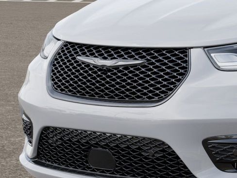 New 2026 Chrysler Pacifica Select AWD/4WD image 11