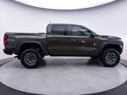 Used 2023 Chevrolet Colorado ZR2 w/ ZR2 Convenience Package III AWD/4WD image 9