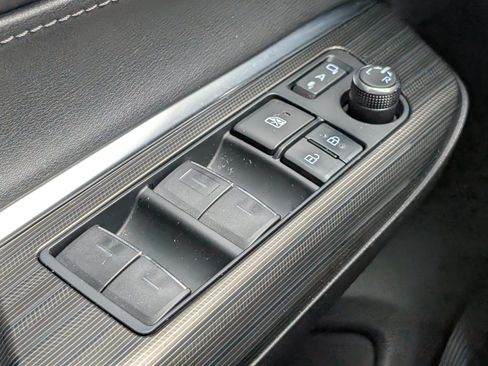 Used 2024 Toyota Venza Nightshade AWD/4WD image 21
