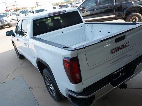 Used 2025 GMC Sierra 1500 SLT RWD image 12