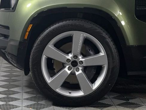 New 2026 Land Rover Defender 110 X-Dynamic SE image 13