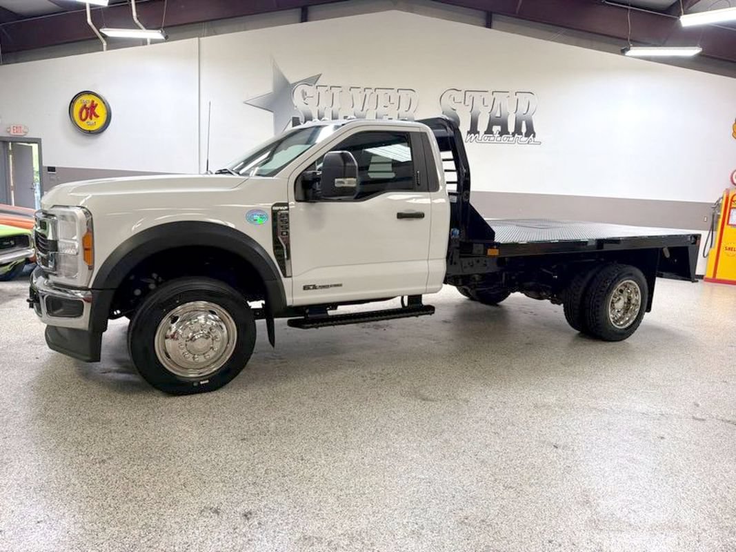 Used 2023 Ford F550 4x4 Regular Cab Super Duty w/ XLT Value Package image 2