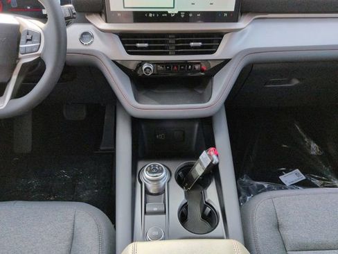 New 2026 Ford Explorer Active image 18