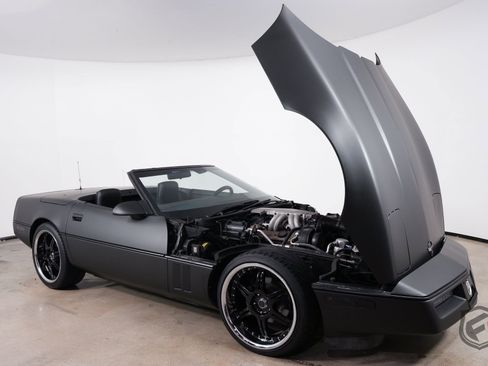 Used 1987 Chevrolet Corvette 2dr Convertible image 34
