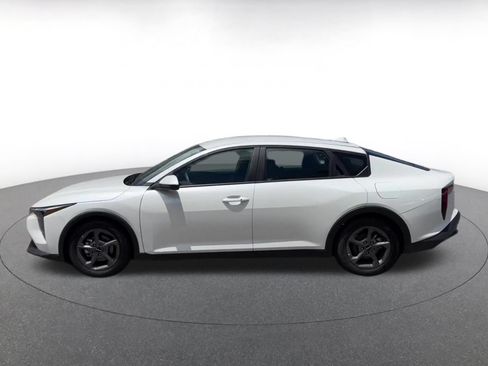 Used 2025 Kia K4 FWD image 8