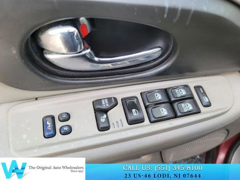 Used 2005 GMC Envoy XL SLT image 10