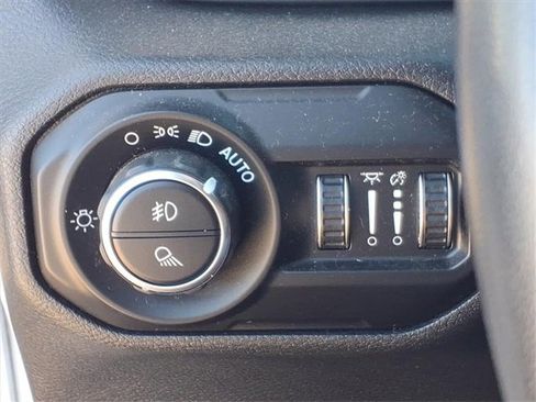 Used 2021 Jeep Gladiator Sport image 11