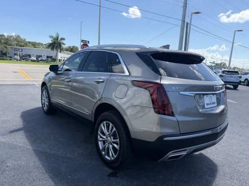 Used 2022 Cadillac XT5 Premium Luxury w/ Technology Package FWD image 5