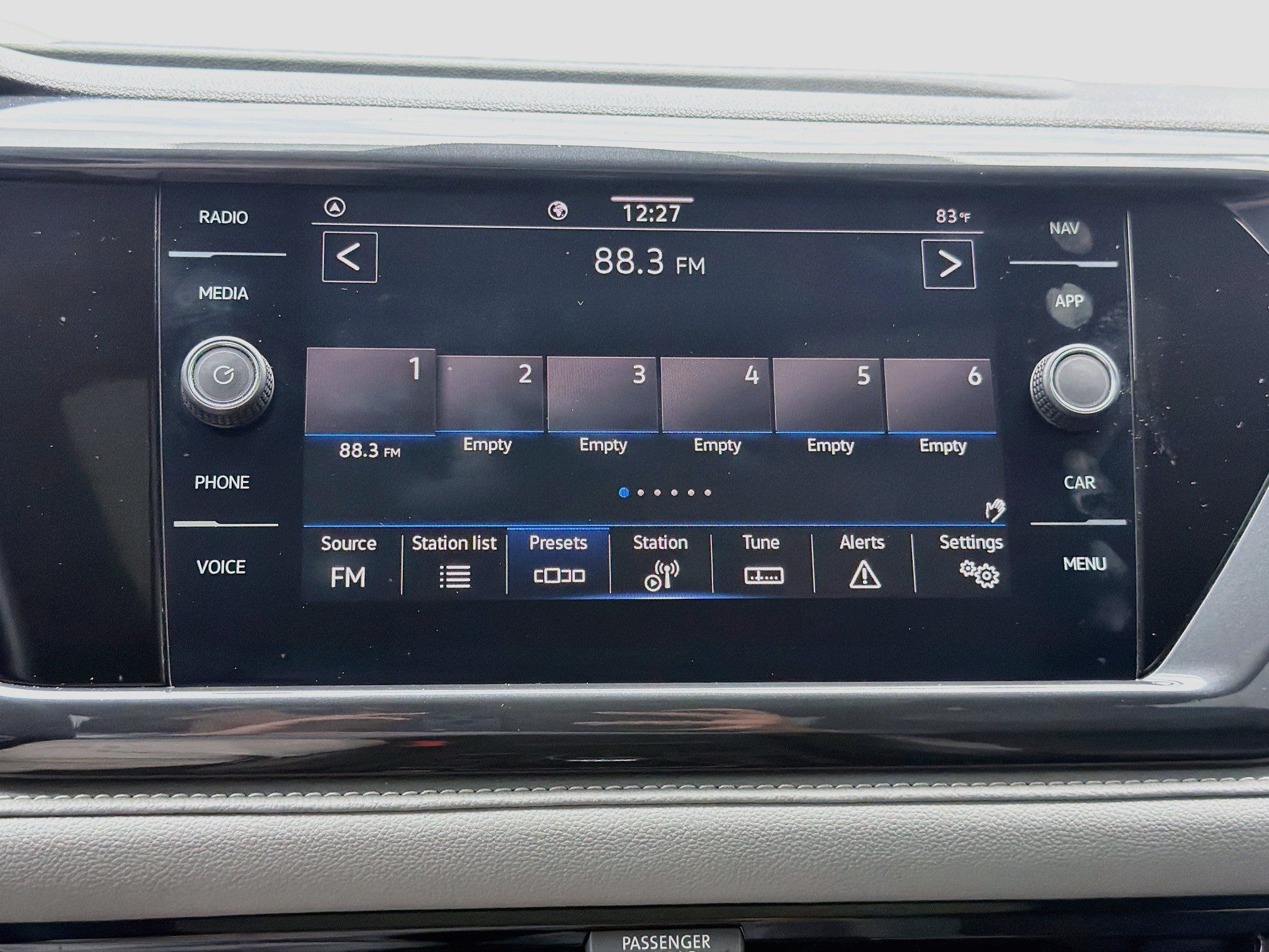 Used 2022 Volkswagen Taos SEL w/ Panoramic Sunroof Package FWD image 31