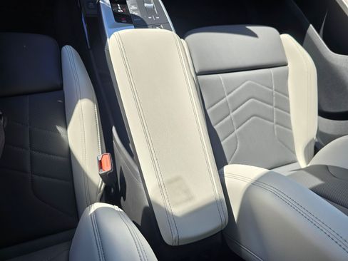 New 2026 BMW X1 xDrive28i w/ Technology Package AWD/4WD image 24