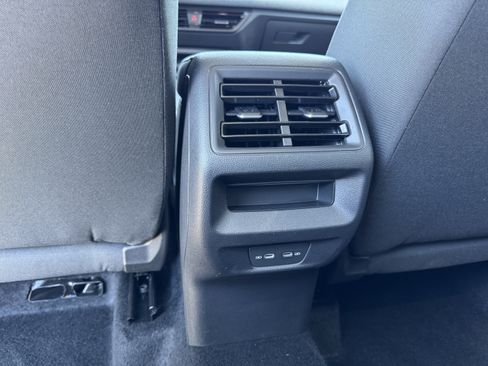 Used 2026 Volkswagen Tiguan S FWD image 31