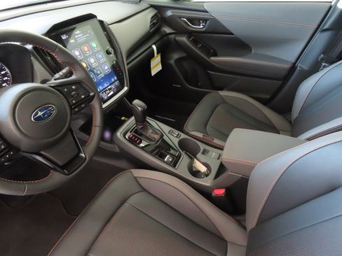 Used 2025 Subaru Crosstrek 2.5i Limited w/ Crosstrek Mirror Package image 23