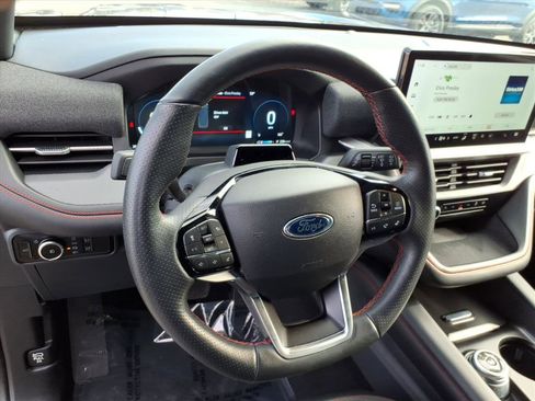 Used 2025 Ford Explorer ST-Line w/ ST-Line Street Pack image 17