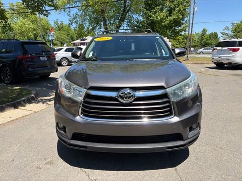 Used 2015 Toyota Highlander Limited AWD/4WD image 2