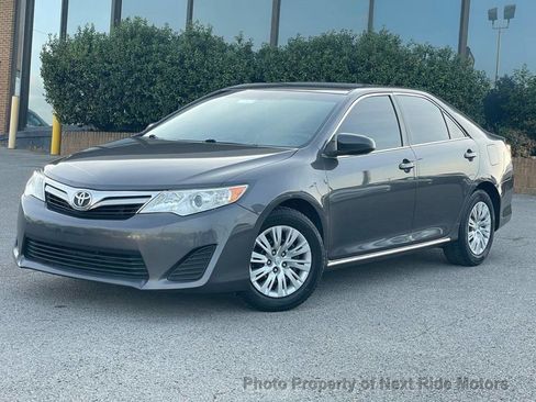 Used 2012 Toyota Camry LE image 1