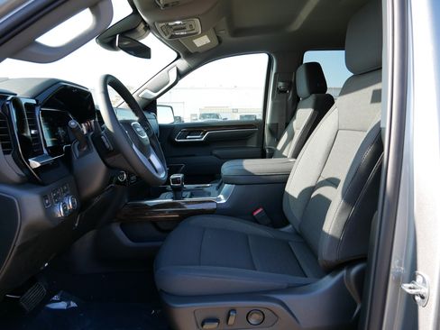 New 2026 GMC Sierra 1500 Elevation image 11