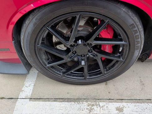 Used 2016 Dodge Challenger SRT Hellcat image 9