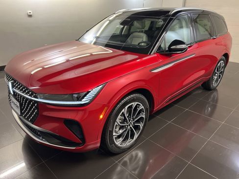 New 2026 Lincoln Nautilus Reserve image 3