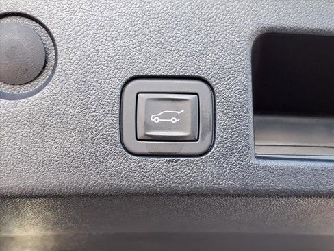 Used 2025 Chevrolet Equinox ACTIV w/ Safety and Technology Package AWD/4WD image 24