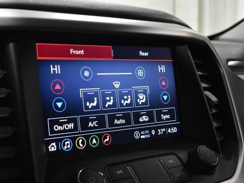 Used 2023 GMC Acadia SLT w/ Preferred Package image 20