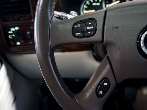 Used 2004 Cadillac Escalade EXT AWD/4WD image 37