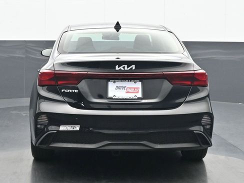 Used 2024 Kia Forte LXS w/ LXS Technology Package image 5