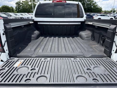 Used 2025 Nissan Frontier PRO-4X w/ Pro Convenience Package AWD/4WD image 27