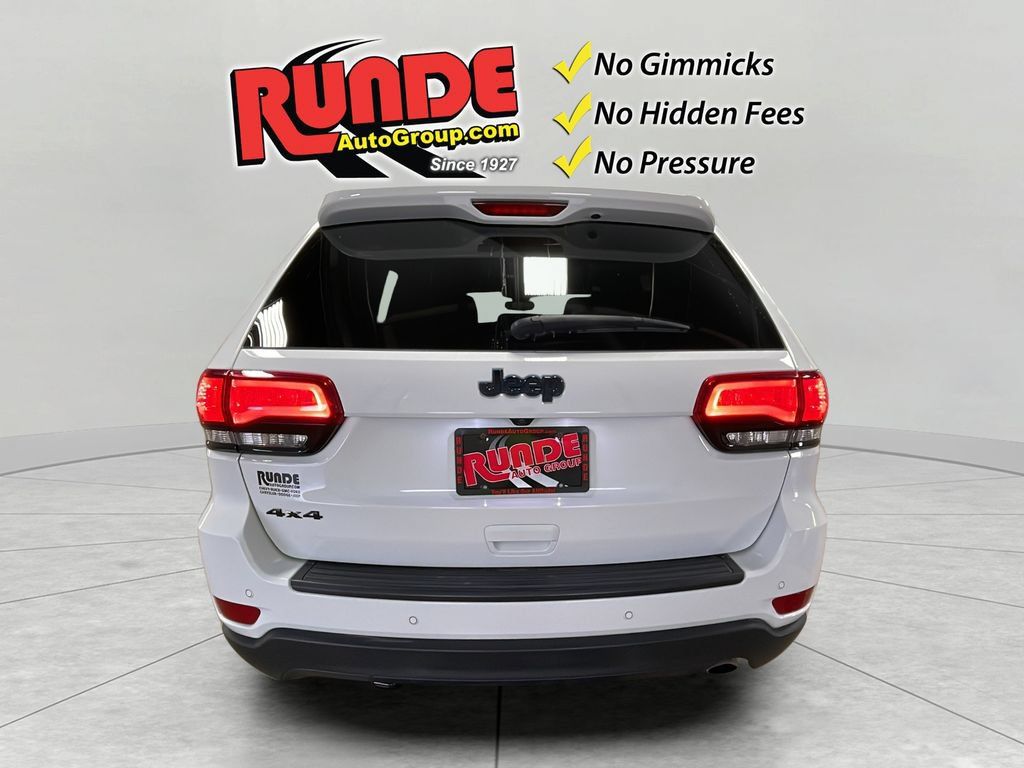 Used 2019 Jeep Grand Cherokee Laredo AWD/4WD image 5