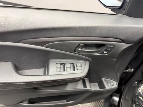 Used 2023 Honda Passport TrailSport image 15