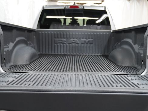Used 2022 RAM 1500 Big Horn image 8