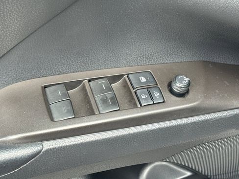 Used 2022 Toyota Camry SE FWD image 15
