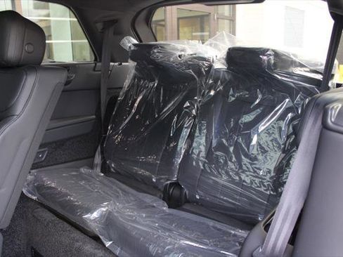 New 2025 Land Rover Range Rover Long Wheelbase SE image 47