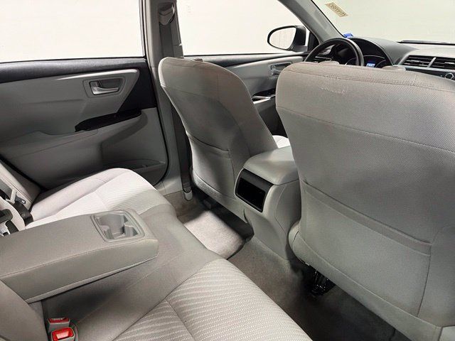 Used 2017 Toyota Camry LE FWD image 15