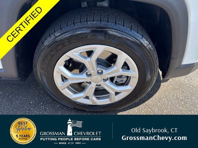 Used 2024 Jeep Compass Latitude w/ Convenience Group AWD/4WD image 28
