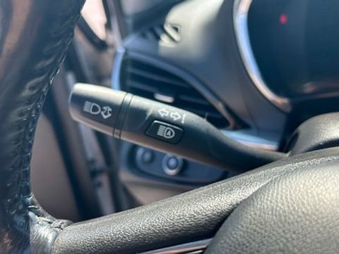 Used 2016 Chevrolet Volt Premier w/ Driver Confidence Package FWD image 47