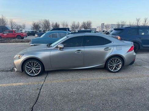 Used 2019 Lexus IS 300 AWD w/ Navigation Package image 9