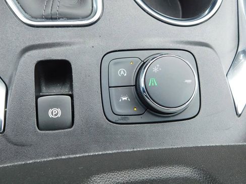 Used 2023 Chevrolet Traverse Premier w/ Redline Edition image 40