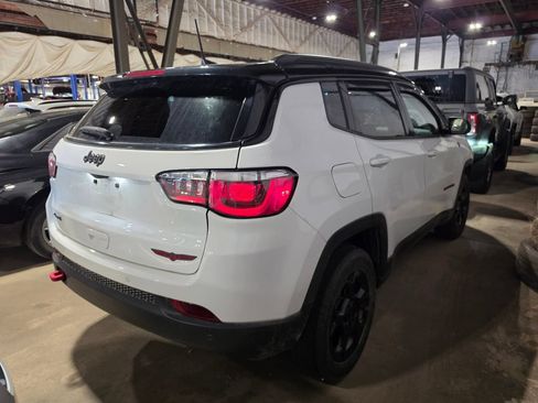 Used 2024 Jeep Compass Trailhawk AWD/4WD image 2