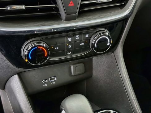 Used 2025 Buick Encore GX Sport Touring FWD image 19