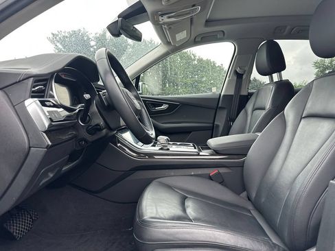 Used 2023 Audi Q7 3.0T Premium AWD/4WD image 16
