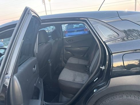 Used 2021 Hyundai Kona SE AWD/4WD image 9