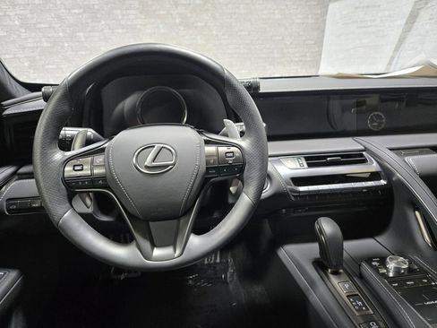 Used 2023 Lexus LC 500 Coupe w/ Performance Package image 17